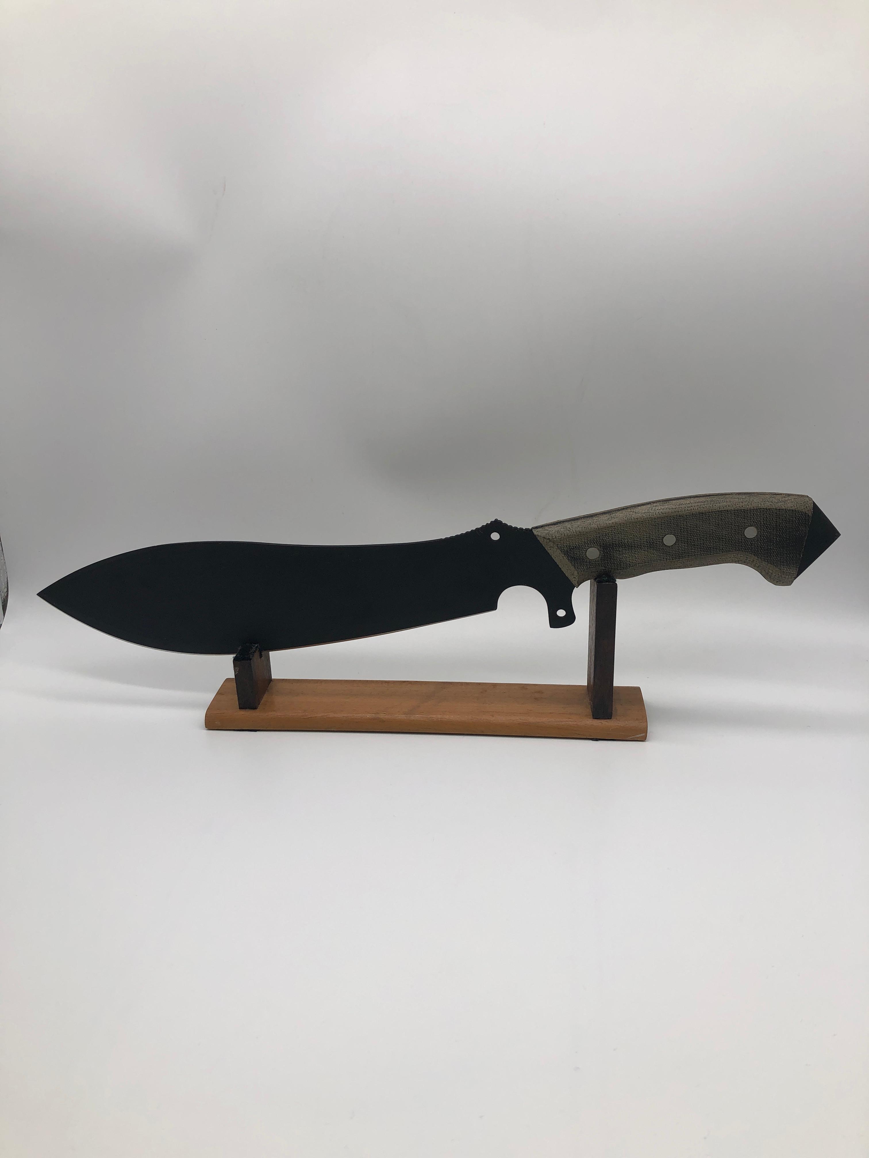 Facão Cotama Preto AISI 420 12” – Full Tang com Cabo de 3 Pinos e Bainha de Couro