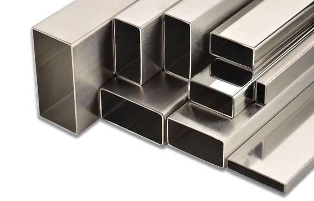 TUBO RETANGULAR INOX 200 A-554 0,90MM ESP 40MM X 10MM PE