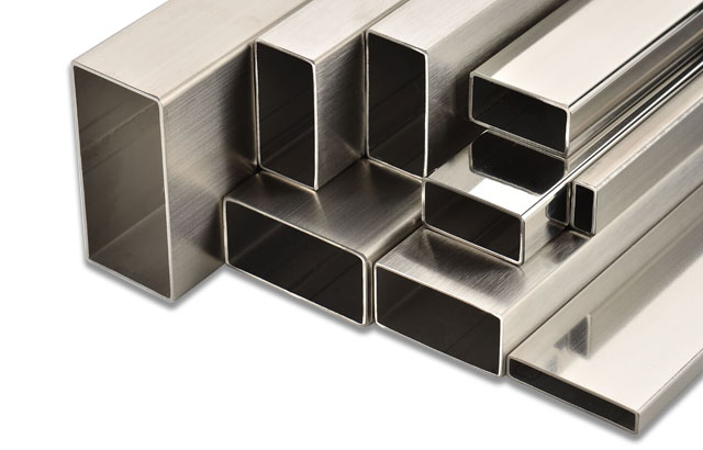 TUBO RETANGULAR INOX 304 A-554 2,00MM ESP 150MM X 50MM POLIDO EXTERNO